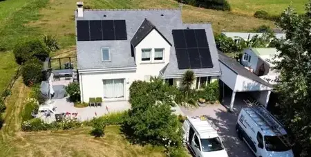 installation borne de recharge Saint-Domineuc-2